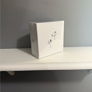 Apple White Earbud Headphones